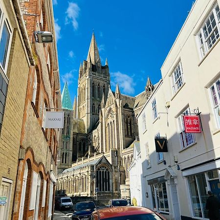 Private Double Room With Ensuite, No Breakfast, Truro City Centre מראה חיצוני תמונה